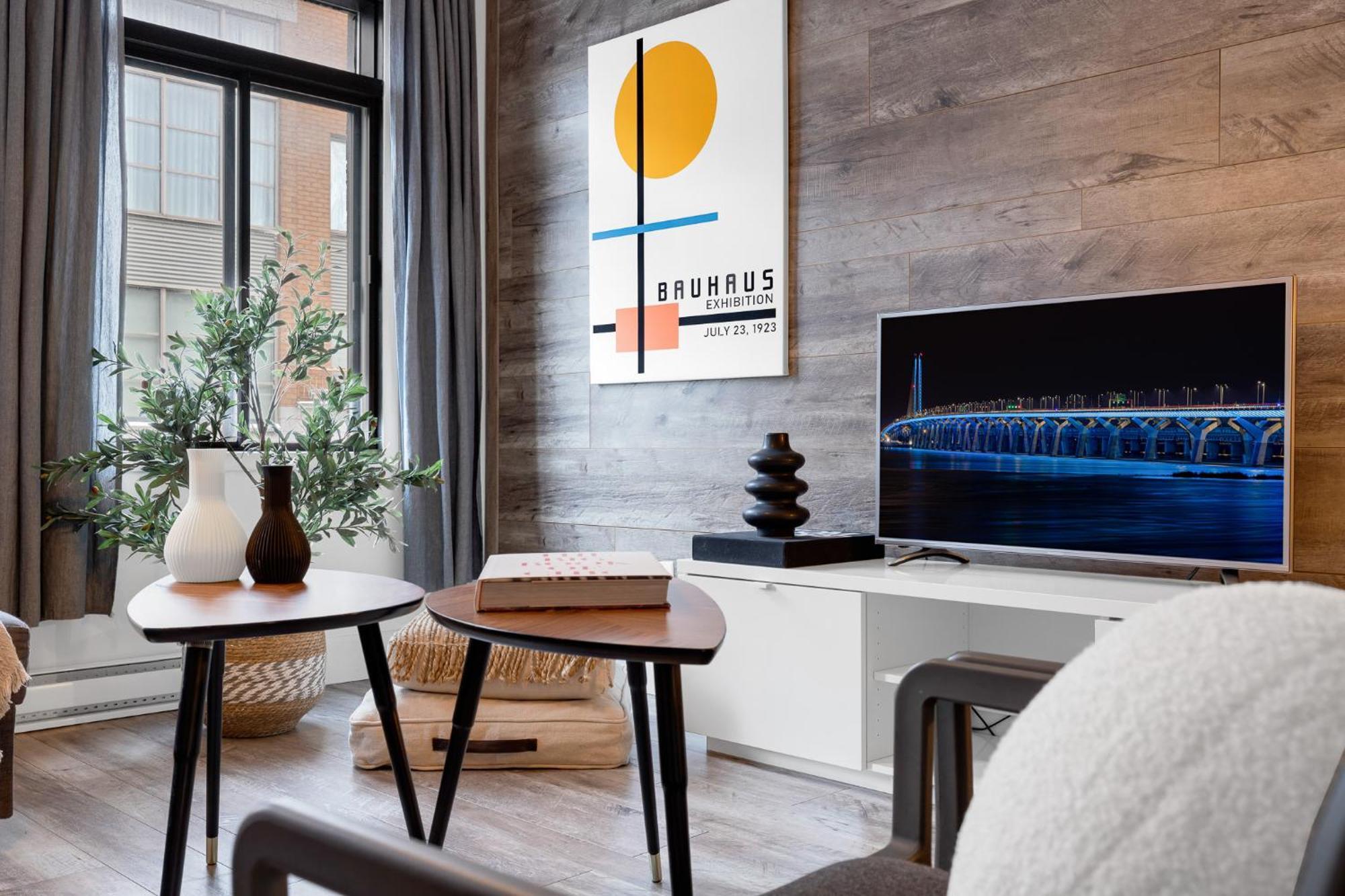 Liv Mtl Urban Aparthotel Монреал Екстериор снимка
