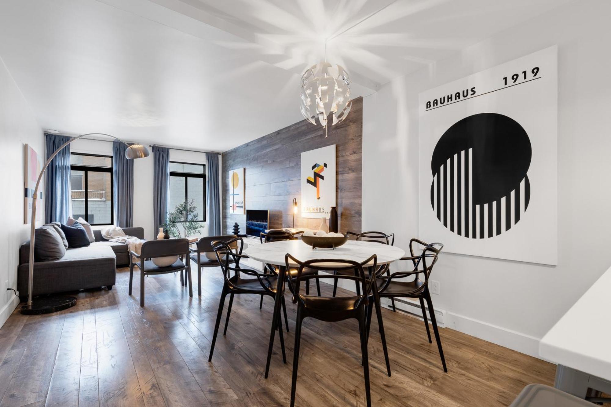 Liv Mtl Urban Aparthotel Монреал Екстериор снимка