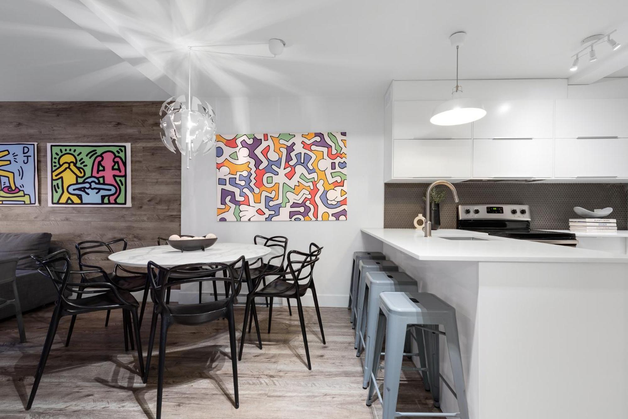 Liv Mtl Urban Aparthotel Монреал Екстериор снимка