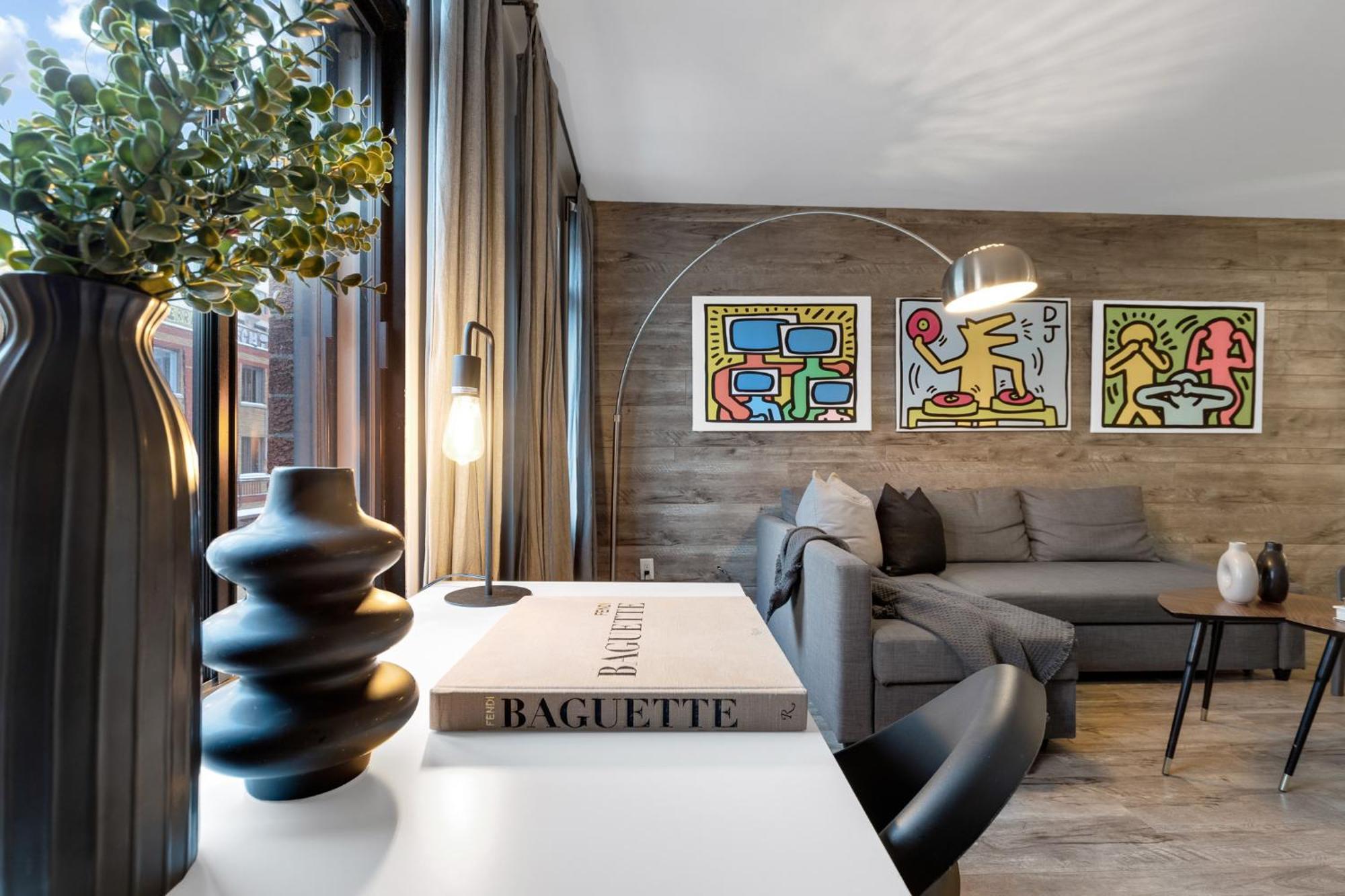 Liv Mtl Urban Aparthotel Монреал Екстериор снимка