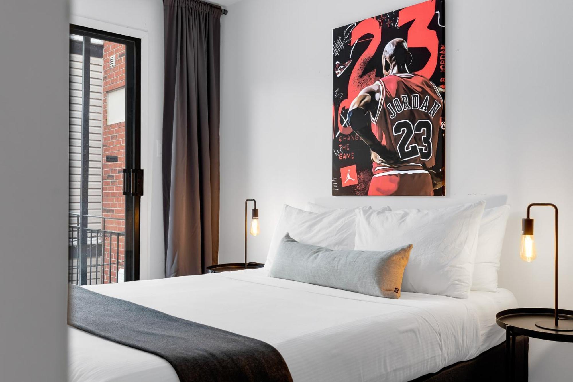 Liv Mtl Urban Aparthotel Монреал Екстериор снимка