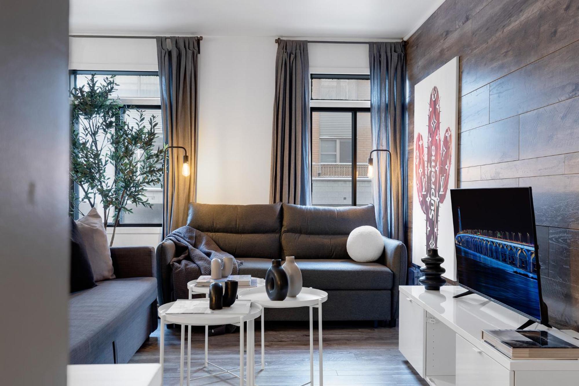 Liv Mtl Urban Aparthotel Монреал Екстериор снимка